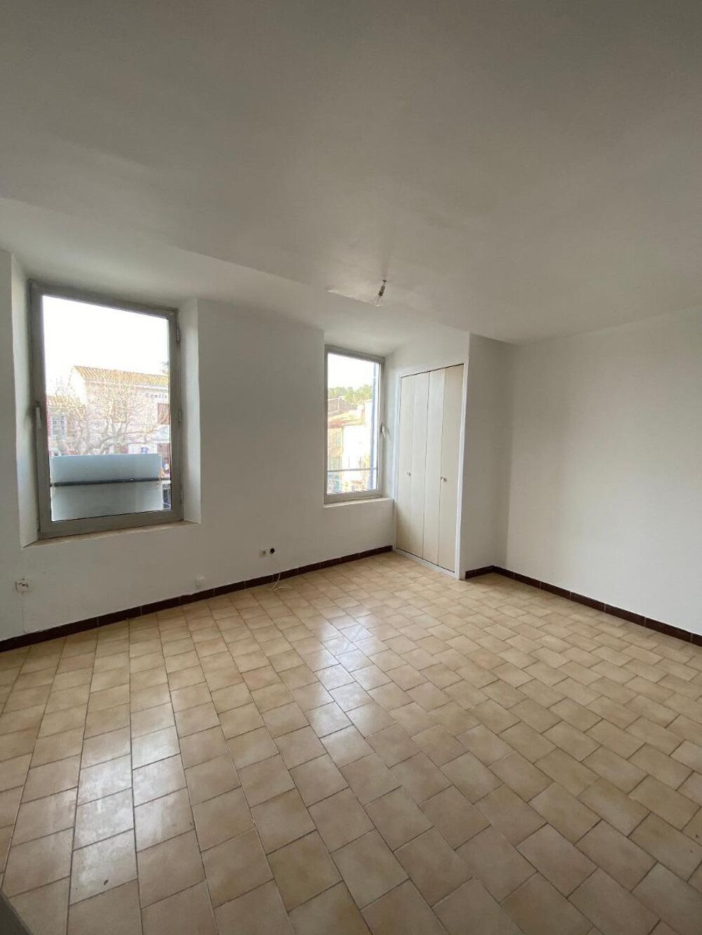 location Appartement - 1 pice(s) - 25 m Tourves (83170)