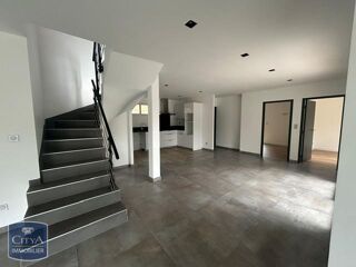  Maison à louer 5 pièces 144 m²