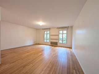  Appartement à louer 2 pièces 54 m²