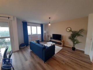 Appartement à louer 4 pièces 10 m²