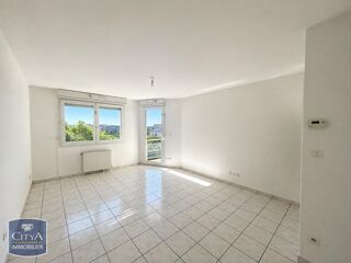  Appartement à louer 3 pièces 67 m²