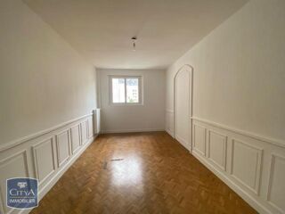  Appartement à louer 4 pièces 85 m²