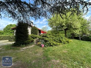  Maison à louer 5 pièces 157 m²