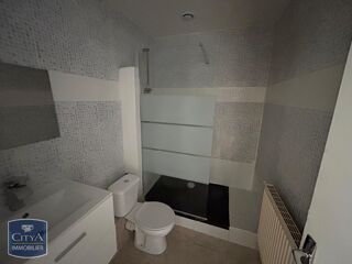  Appartement à louer 4 pièces 97 m²