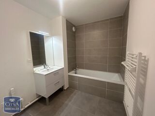  Appartement à louer 3 pièces 60 m²
