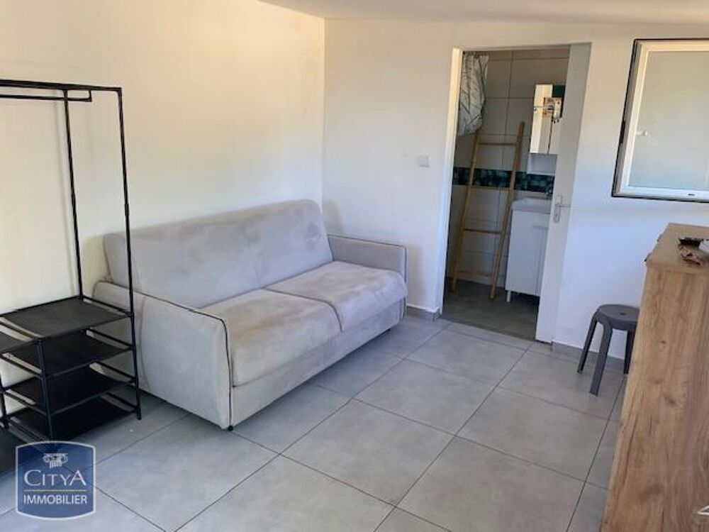location Appartement - 1 pièce(s) - 18 m² Saint-Pierre (97410)