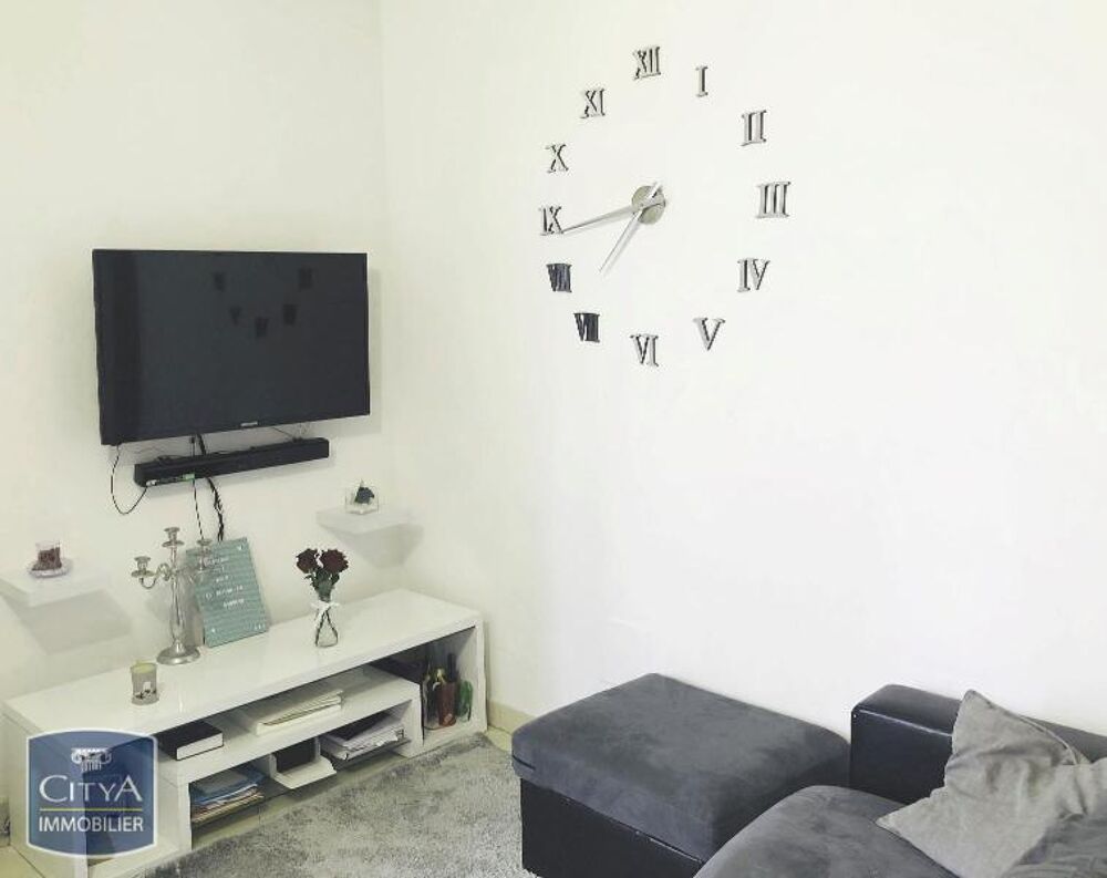 location Appartement - 2 pièce(s) - 33 m² Sainte-Clotilde (97490)