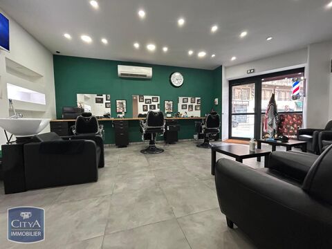 &Agrave; LOUER : Local commercial de 30m&sup2; situ&eacute; dans la char... 949 84000 Avignon