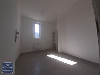  Appartement à louer 4 pièces 89 m²