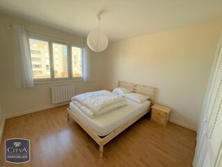  Appartement à louer 2 pièces 55 m²