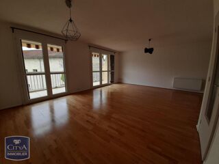  Appartement à louer 3 pièces 95 m²