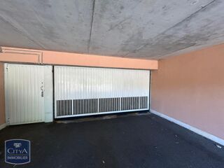  Parking / Garage à louer 15 m²