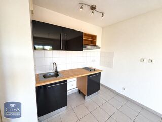 location Appartement - 2 pièce(s) - 36 m² Salon-de-Provence (13300)
