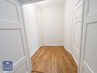  Appartement à louer 1 pièce 54 m²