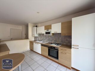  Appartement à louer 3 pièces 65 m²