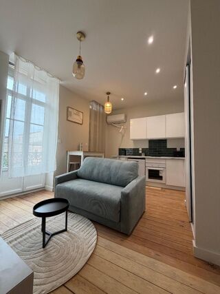  Appartement à louer 2 pièces 33 m²