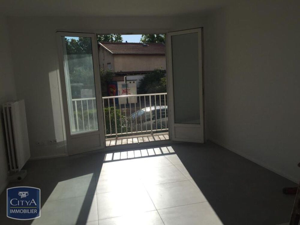 location Appartement - 3 pièce(s) - 65 m² Vaulx-en-Velin (69120)