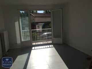  Appartement à louer 3 pièces 65 m²
