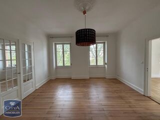  Appartement à louer 4 pièces 139 m²