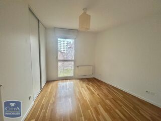  Appartement à louer 3 pièces 64 m²