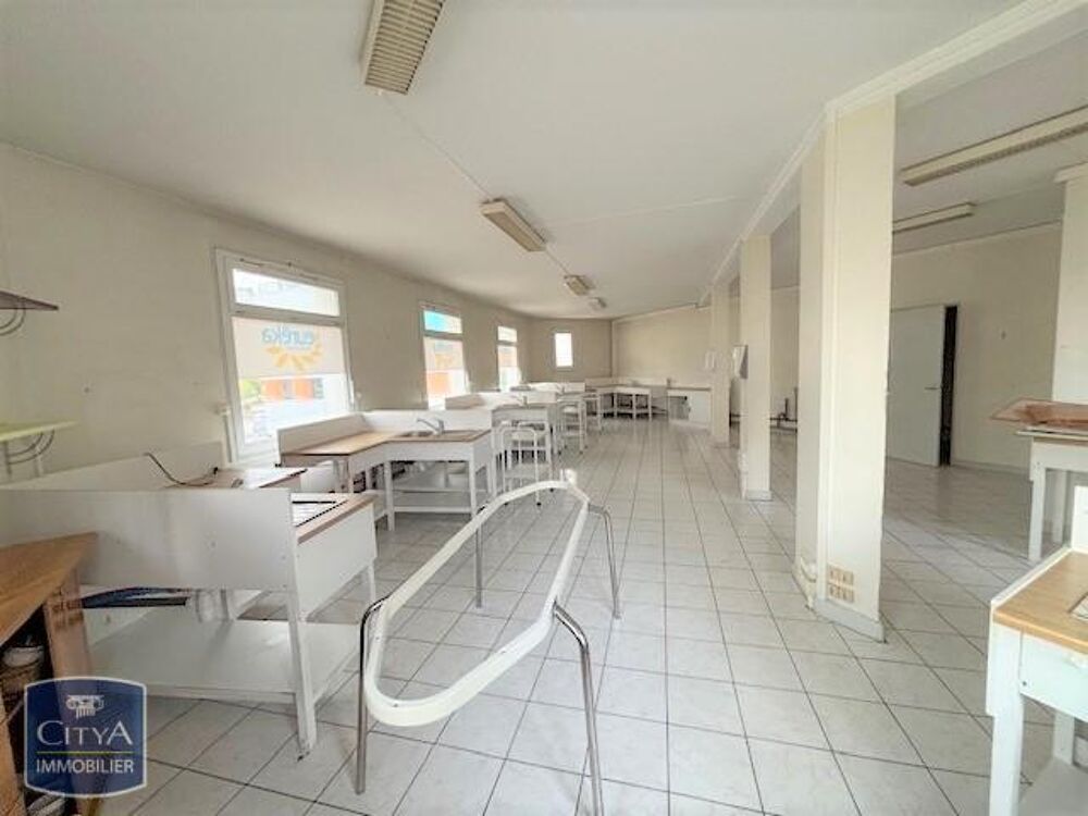   Location / Local Commercial - 83 m² 
