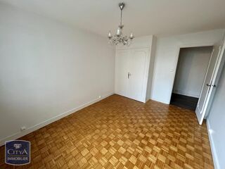  Appartement à louer 3 pièces 83 m²