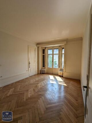  Appartement � louer 5 pi�ces 168 m�