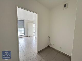  Appartement à louer 4 pièces 114 m²
