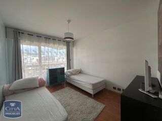  Appartement à louer 3 pièces 66 m²
