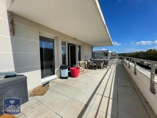  Appartement à louer 4 pièces 87 m²