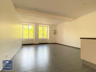  Appartement à louer 5 pièces 104 m²