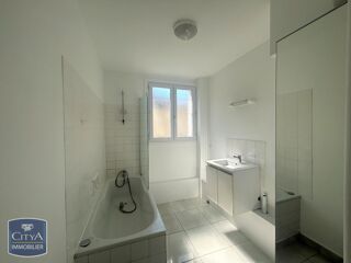  Appartement à louer 5 pièces 105 m²