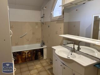  Appartement à louer 2 pièces 61 m²