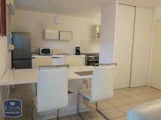  Appartement à louer 3 pièces 56 m²