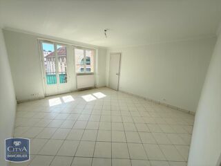  Appartement à louer 3 pièces 82 m²