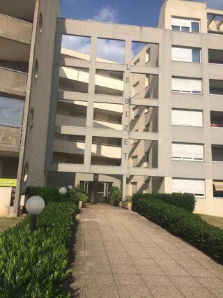  Appartement à louer 3 pièces 71 m²