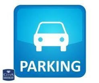  Parking / Garage à louer 