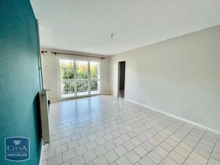  Appartement à louer 4 pièces 80 m²