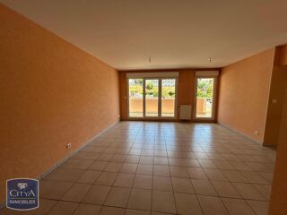  Appartement à louer 3 pièces 83 m²