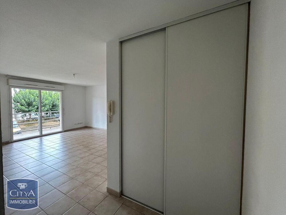 A louer à Alès - Appartement T2 avec balcon et parking S....
