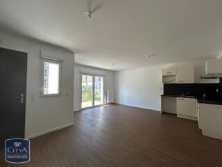  Appartement à louer 3 pièces 66 m²