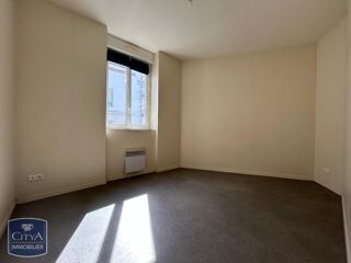  Appartement à louer 4 pièces 96 m²