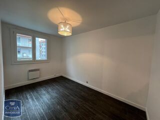  Appartement à louer 3 pièces 49 m²