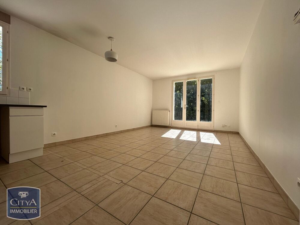 location Appartement - 3 pièce(s) - 63 m² Charnay-lès-Mâcon (71850)