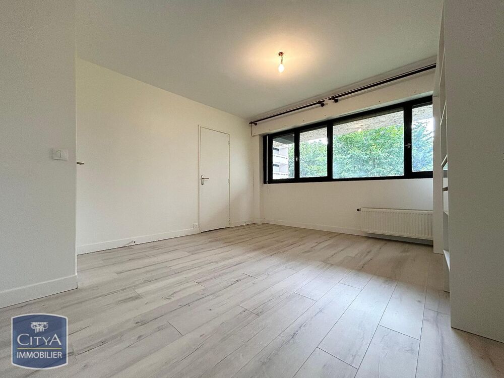 location Appartement - 1 pièce(s) - 28 m² Villejuif (94800)