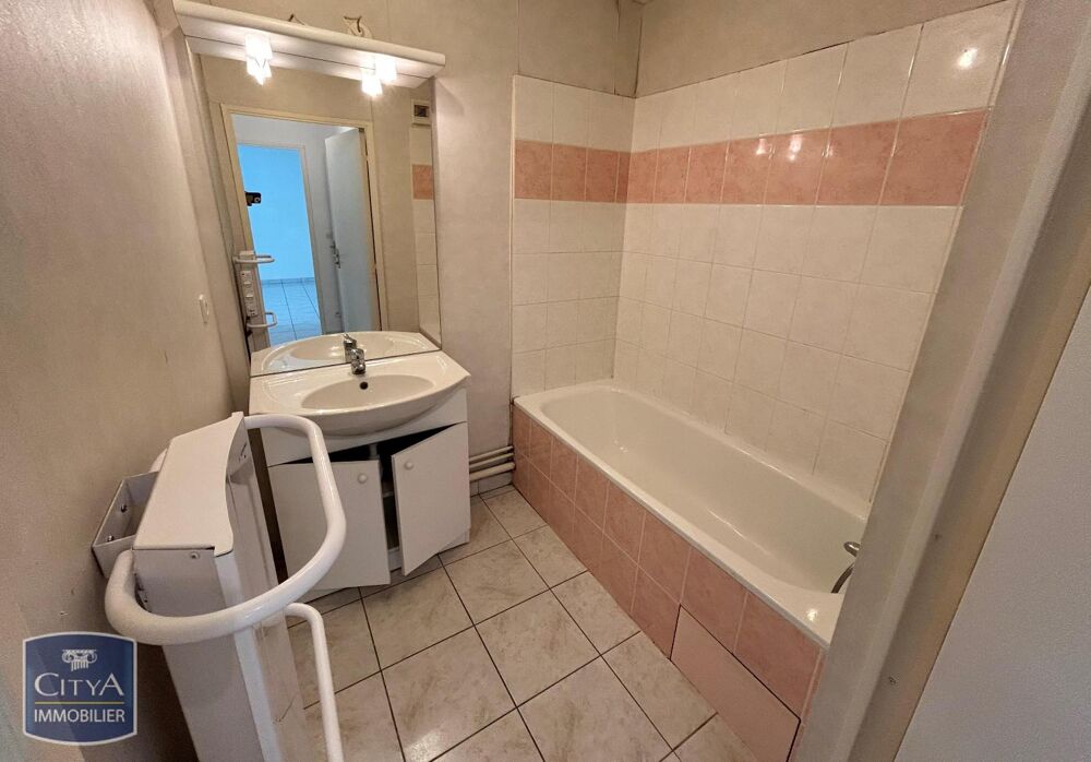 location Appartement - 2 pièce(s) - 48 m² Bressuire (79300)