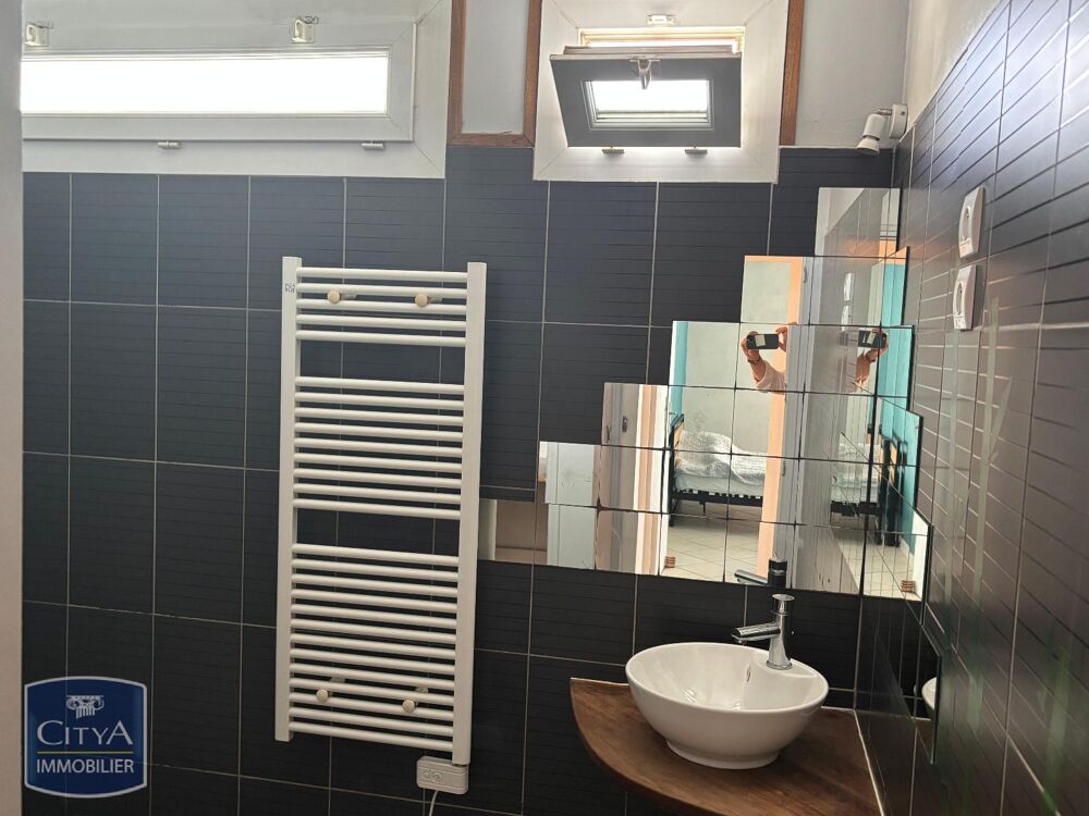 À LOUER : Appartement T3 meublé, spacieux et lumineux, i....