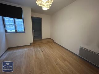  Appartement à louer 2 pièces 74 m²
