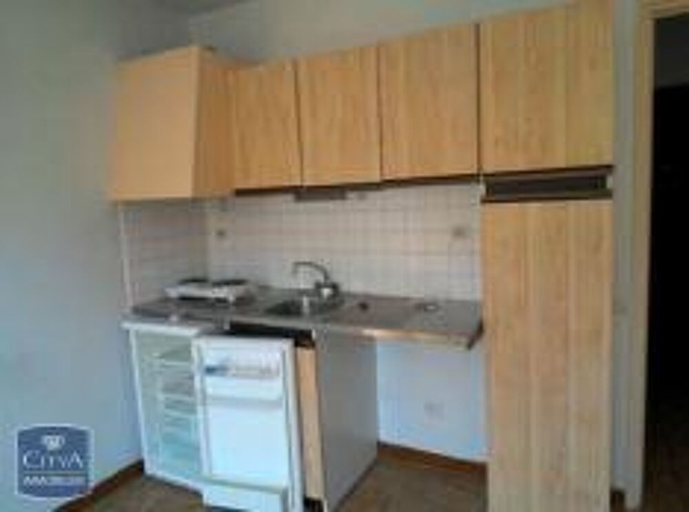 L'appartement se trouve au deuxième étage d'un immeuble ....