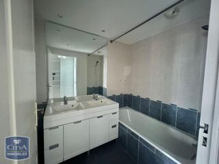  Appartement à louer 3 pièces 64 m²